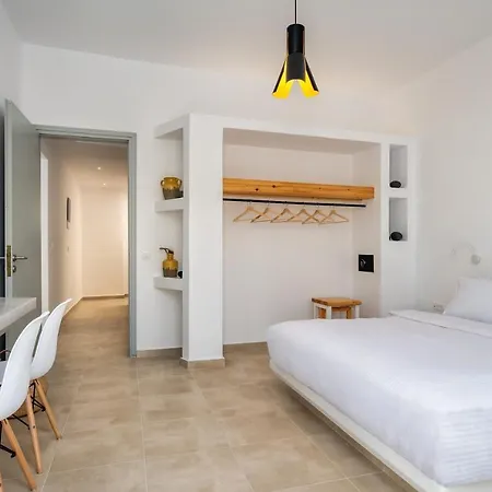 Astivi Santorini Daire Pýrgos