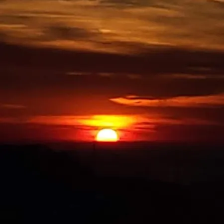 Astivi Santorini Pýrgos